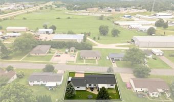 202 Wilson Ct, Anamosa, IA 52205