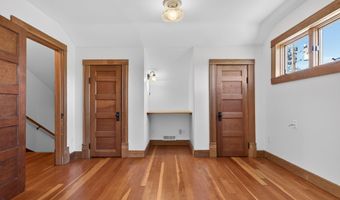 19 Gresham St, Ashland, OR 97520