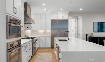 9501 WILDOAK Dr, Bethesda, MD 20814