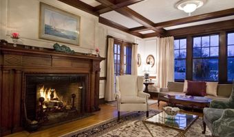 2 Harrison Ave, Newport, RI 02840