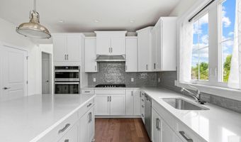 3093 N Spurway Dr, Ann Arbor, MI 48105