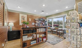 721 E River Rd, Anoka, MN 55303