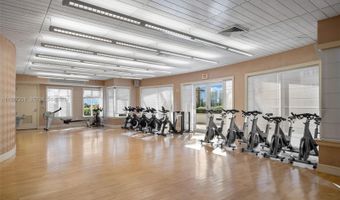 19900 E Country Club Dr 1112, Aventura, FL 33180