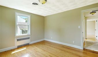 23 Robert Cir, Cranston, RI 02905