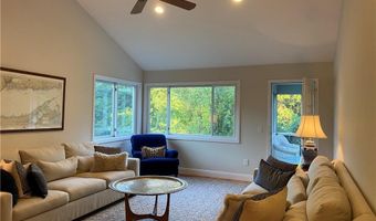 101 Legend Hill Rd 101, Madison, CT 06443