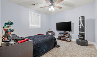1019 Daniels St, Aurora, MO 65605