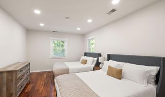 7324 AUBURN St, Annandale, VA 22003