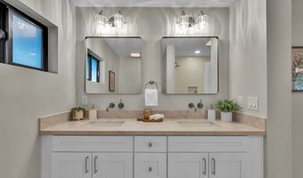 4360 Helix Canyon Dr, La Mesa, CA 91941
