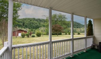 93 Lyall Hill Dr, Alderson, WV 24910