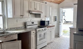 14 Pleasant St, Bar Harbor, ME 04609