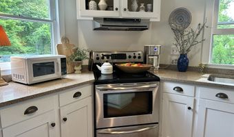 137 Main St, Chester, CT 06412