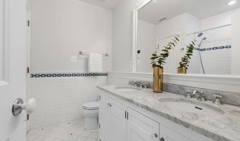 7032 WILSON Ln, Bethesda, MD 20817