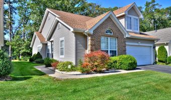 4 Symphony Ave, Bayville, NJ 08721