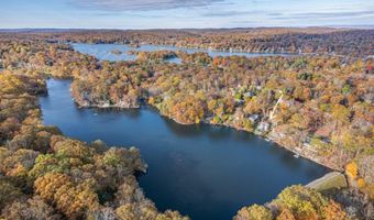 340 W Lakeshore Dr, Alloway, NJ 07422