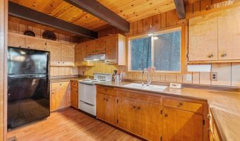 2253 Meadow Dr, Arnold, CA 95223