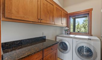 129 Bjork Dr, Bigfork, MT 59911