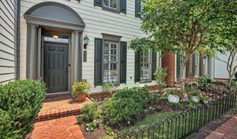 1857 POTOMAC GREENS Dr, Alexandria, VA 22314