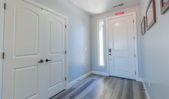 665 S Shelter Cove Dr, Big Water, UT 84741