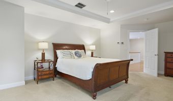 4 Chablis Ct, Bedford, NH 03110