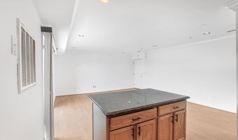 4940 A St SE 406, Washington, DC 20019