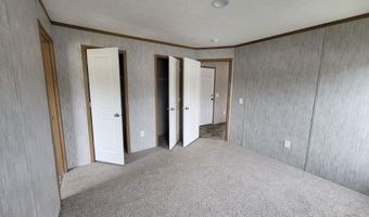 12 Teri Ln, Amwell, PA 15301