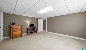 48156 268th St, Brandon, SD 57005