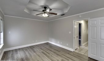 1022 Red Oak Dr, Brandon, MS 39042