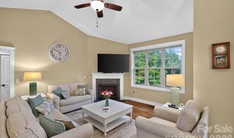 14 Wood Path Ln, Arden, NC 28704