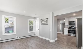 90 Huron St, Warwick, RI 02889