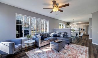 3305 Mountain Terrace Dr, Blakeslee, PA 18610