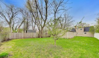 909 E Oakton St, Arlington Heights, IL 60004