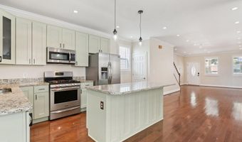 908 LONGFELLOW St NW, Washington, DC 20011