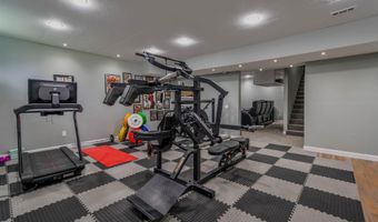 5327 County Road 427 Rd, Auburn, IN 46706