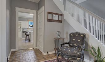 914 W 4TH St, Appleton, WI 54914