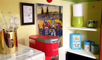 163 N Washington St, Alderson, WV 24910