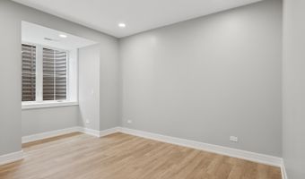 227 S Mitchell Ave, Arlington Heights, IL 60005