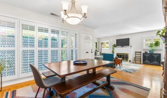 109 Steele Ln, Santa Rosa, CA 95401