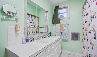 1315 Lake Dr, Ashland, OH 44805