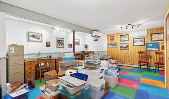 61 Pond Rd, Albion, ME 04910