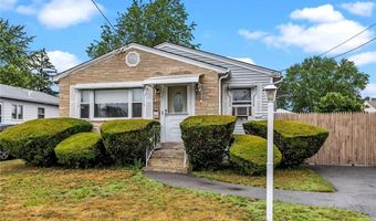 321 Beckwith St, Cranston, RI 02910