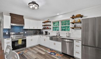 600 Shelton Ave, Ava, MO 65608