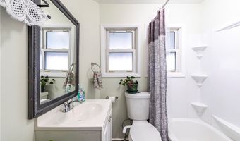 588 Jackson St, Amherst, OH 44001