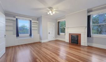 107 GREENVILLE St, Abbeville, SC 29620