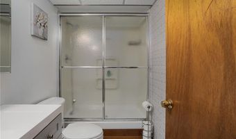 40 Red Oak Dr, Coventry, RI 02816