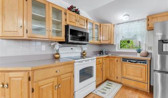 4359 Mohegan Dr, Affton, MO 63123