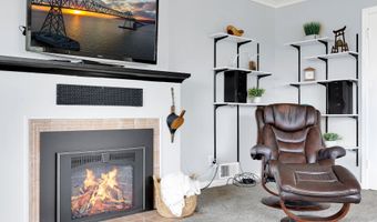 15 AUBURN Ave, Astoria, OR 97103