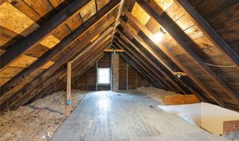 258 Oberlin Ct, Akron, OH 44311