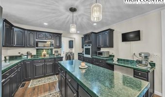 317 Dillard Dr, Jefferson, NC 28640