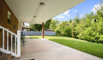 108 Lock Ln, Alum Creek, WV 25003
