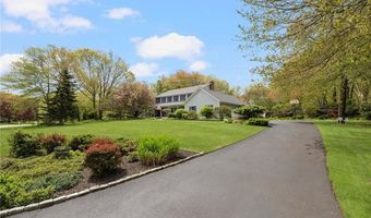 34 Finch Ln, North Kingstown, RI 02874